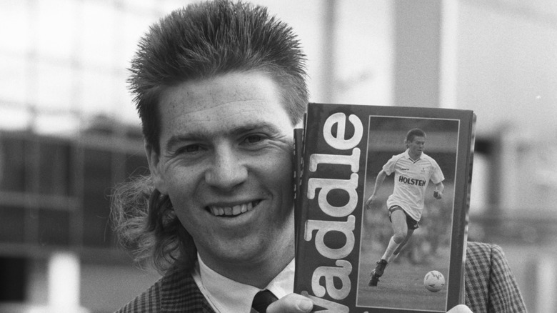 Chris Waddle posing 