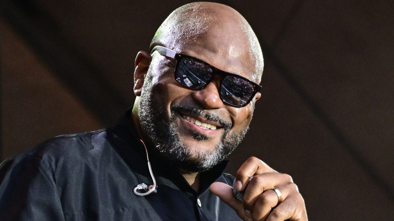 Ruben Studdard wearing sunglasses while performing in Philadelphia, Pennsylvania in July 2024