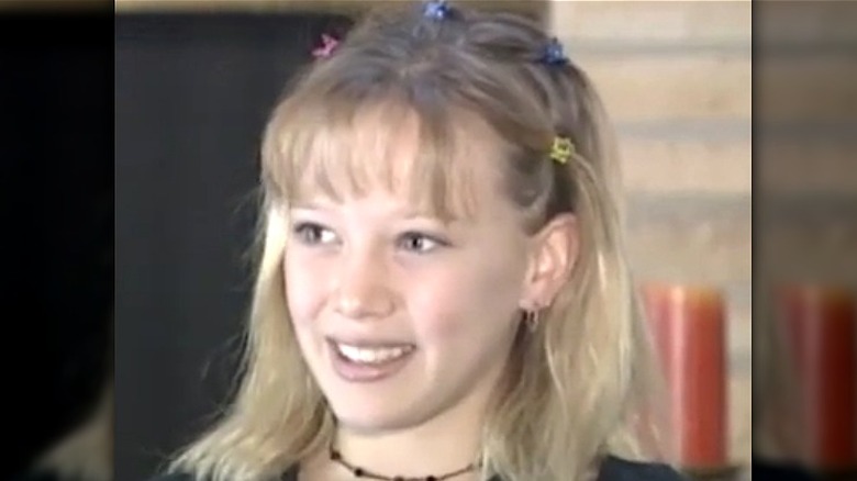 Hilary Duff in her "Daddio" era, butterfly clips in hair 