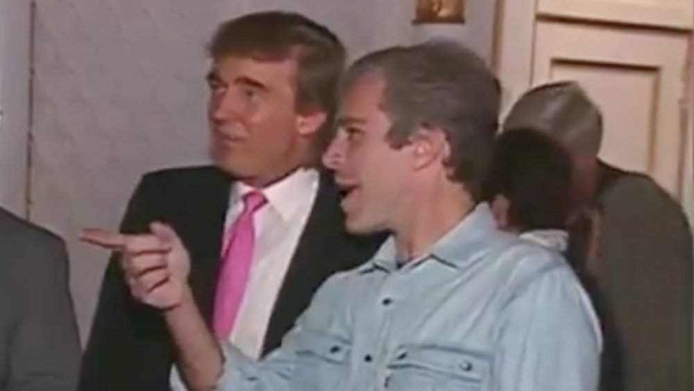 Donald Trump and Jeffrey Epstein at party in 1992