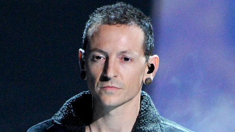 Chester Bennington posing on stage