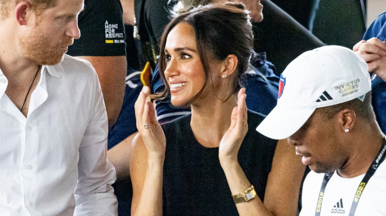 Meghan Markle clapping