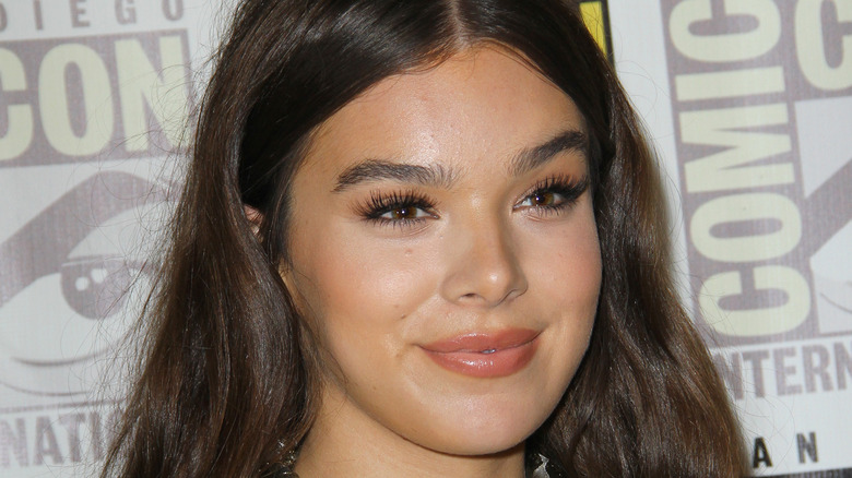 Hailee Steinfeld at Comic-Con