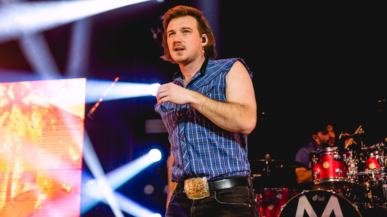 Morgan Wallen performing