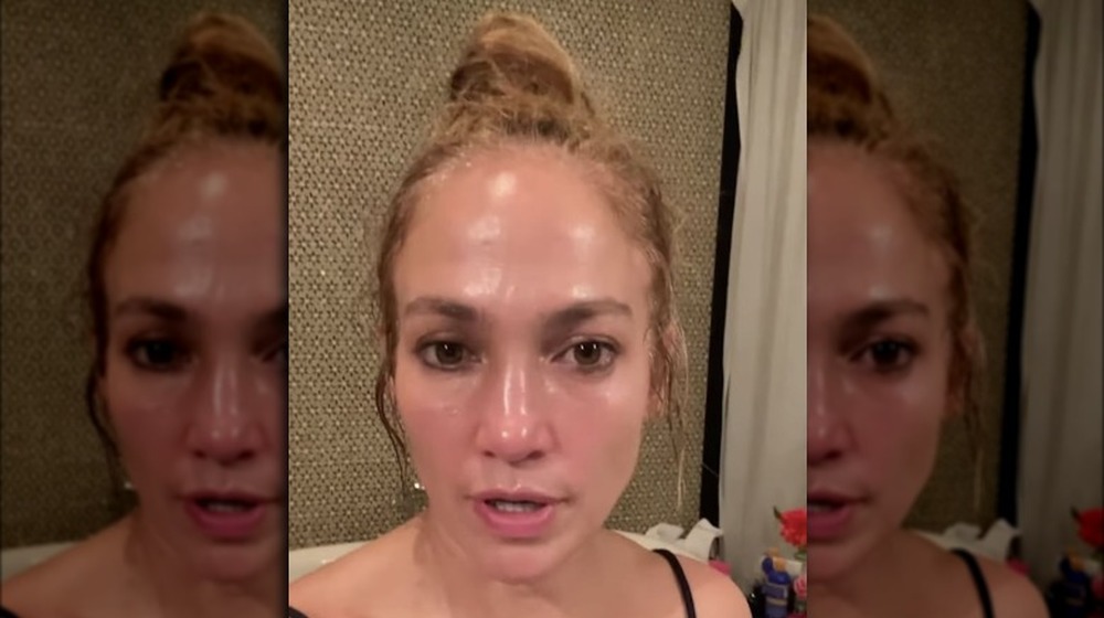 Jennifer Lopez makeup free