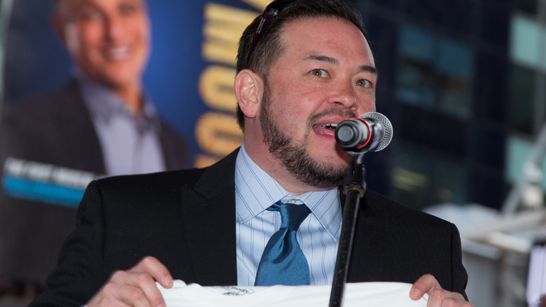 Jon Gosselin speaking at microphone