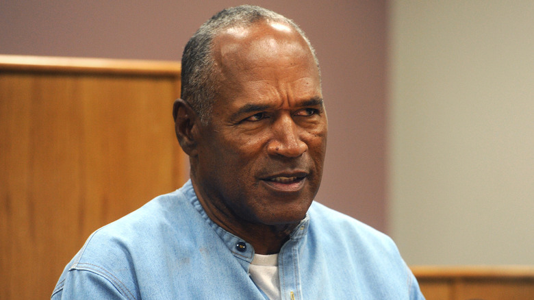 OJ Simpson glowering in the courtroom 