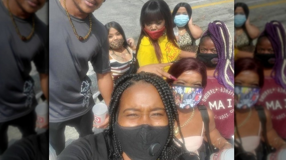 Monie Cashette and the Little Women: Atlanta production team taking selfie