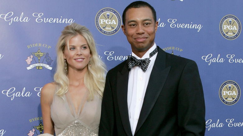 Elin Nordegren and Tiger Woods at a gala in 2004