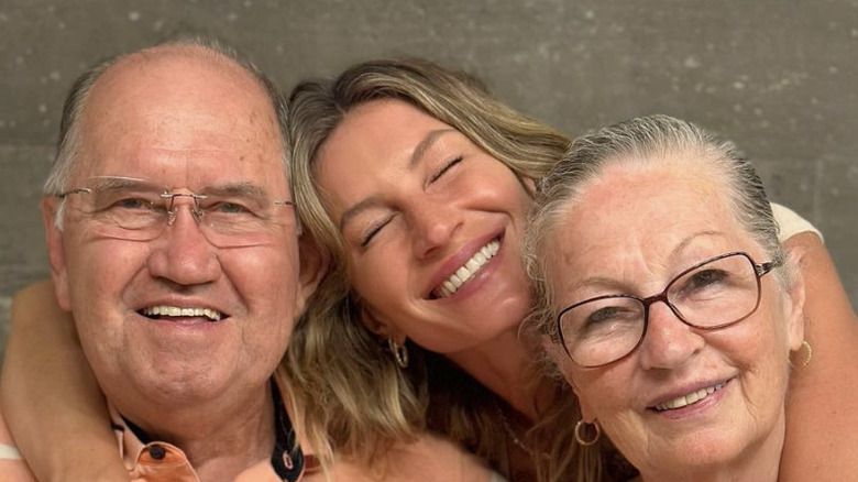 Gisele Bündchen with parents