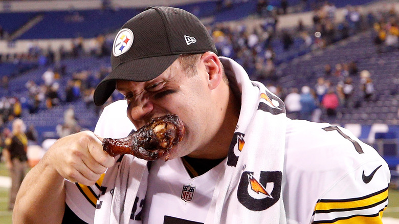 Ben Roethlisberger eating turkey leg