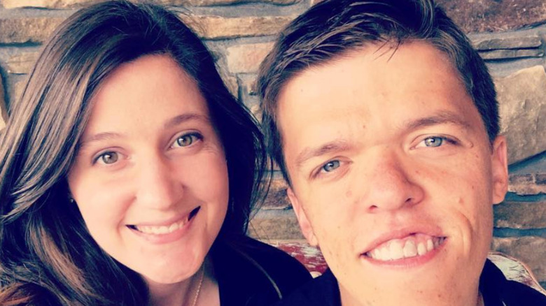 Tori and Zach Roloff smile 