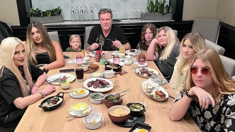 Tori Spelling and Dean McDermott's family dinner