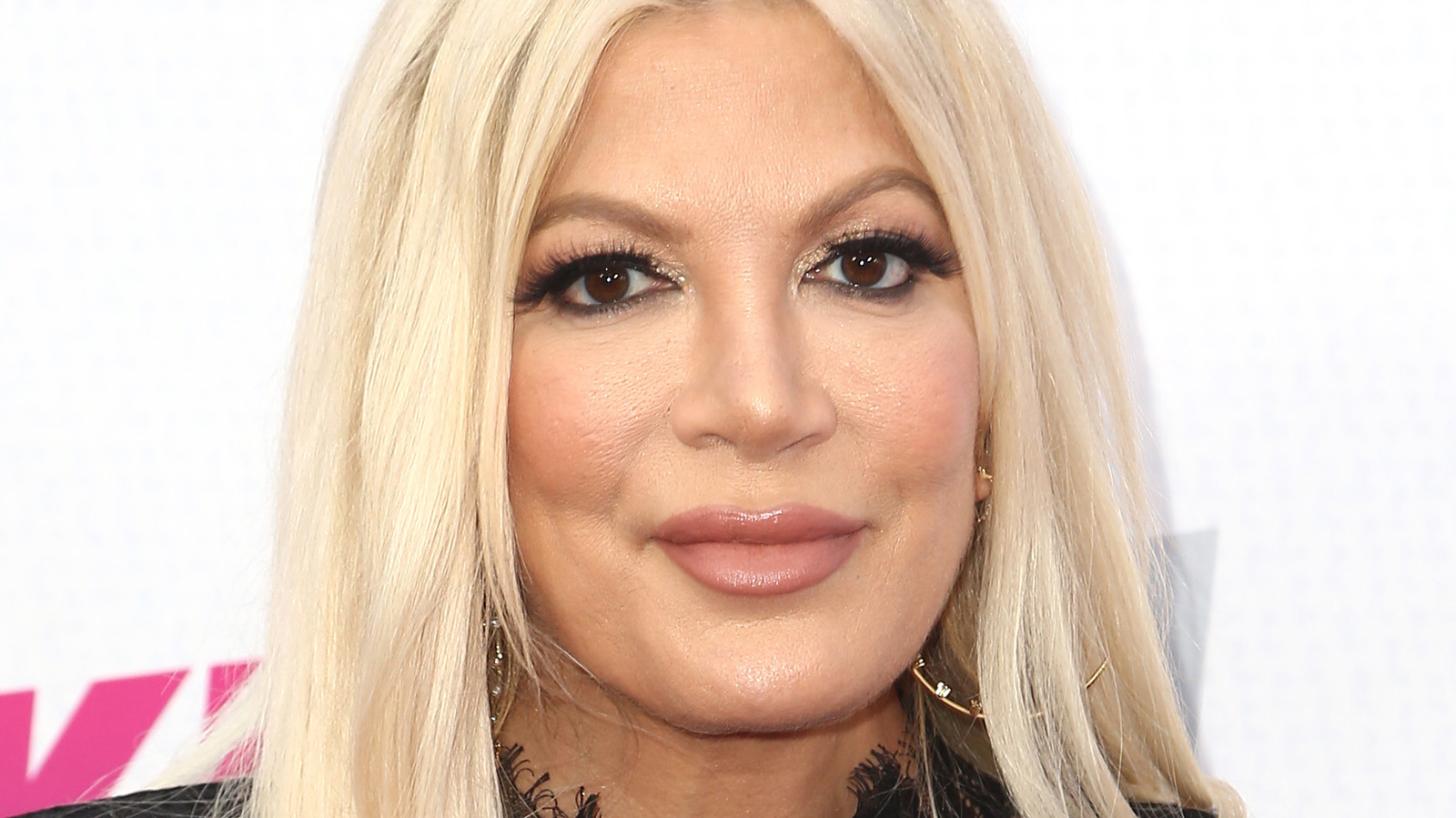 Tori Spelling Makes Her Feelings About Candace Cameron Bure Crystal ...