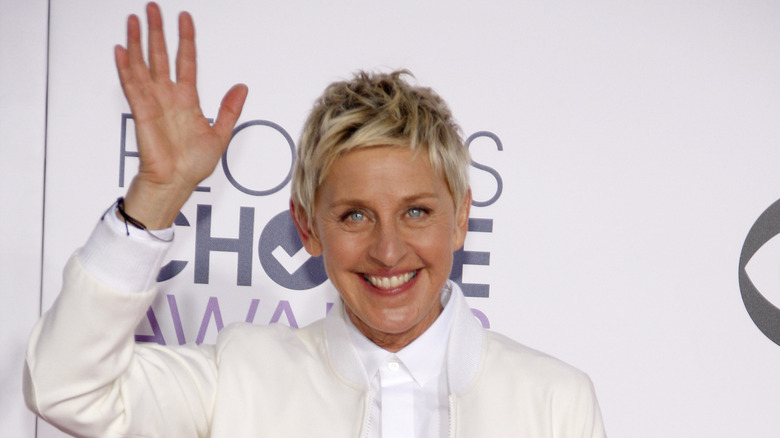 Ellen DeGeneres waving