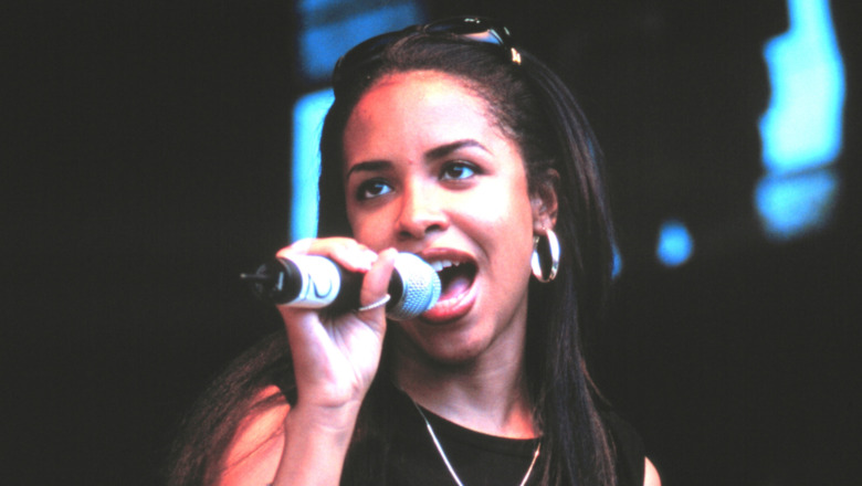 Aaliyah singing