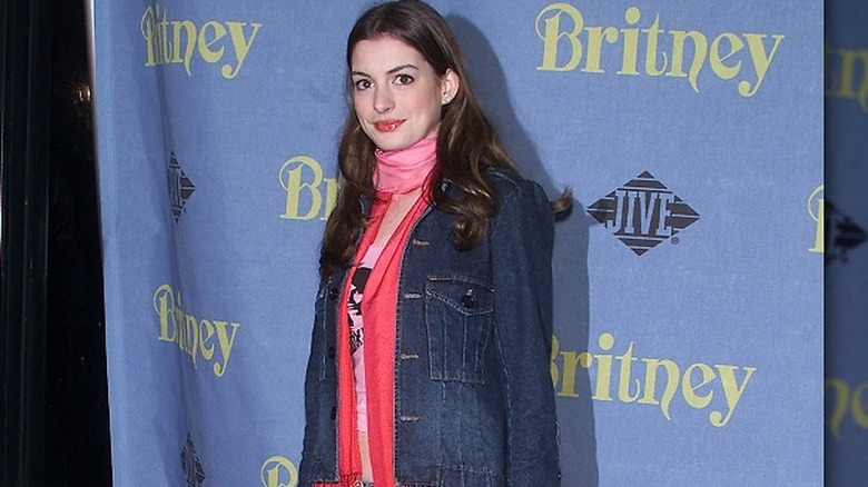 Anne Hathaway, looking nervous, 2001 photo