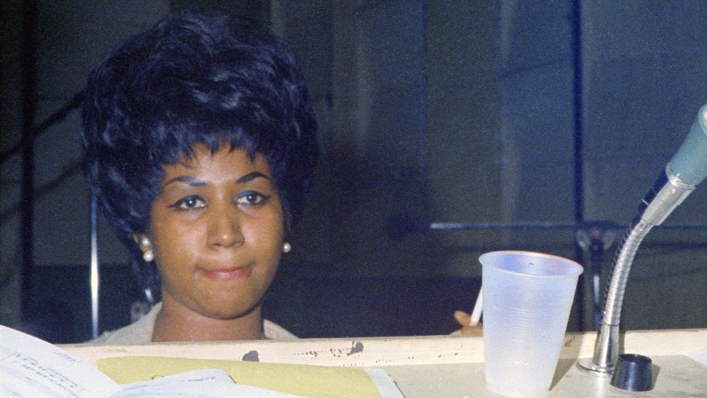 Aretha Franklin with beehive-style hair 