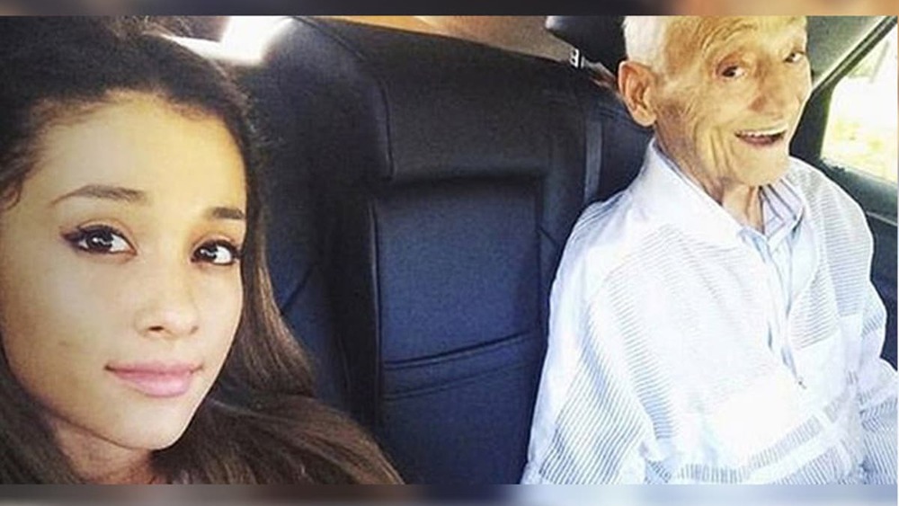 Ariana and Frank Grande in a car selfie