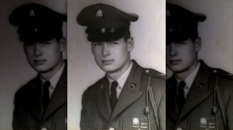 Blake Shelton's father in uniform