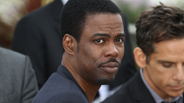 Chris Rock posing