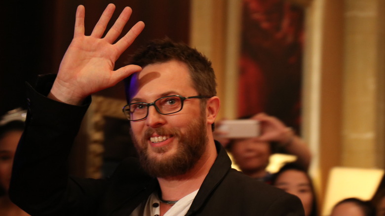 Duncan Jones waving