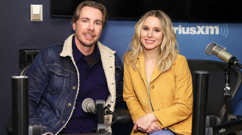 Dax Shepard and Kristen Bell posing together