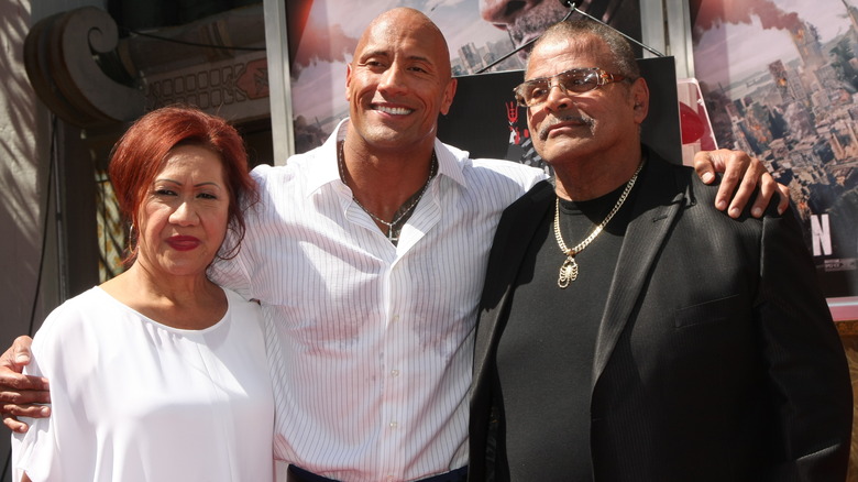 Ata Johnson, Dwayne Johnson, Rocky Johnson in 2015