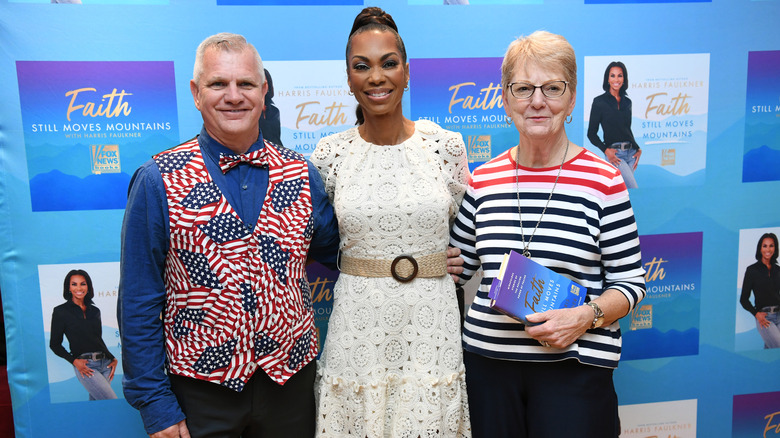 Harris Faulkner at event for her book