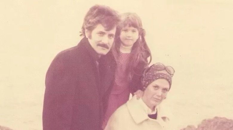 Young Jennifer Aniston and her parents