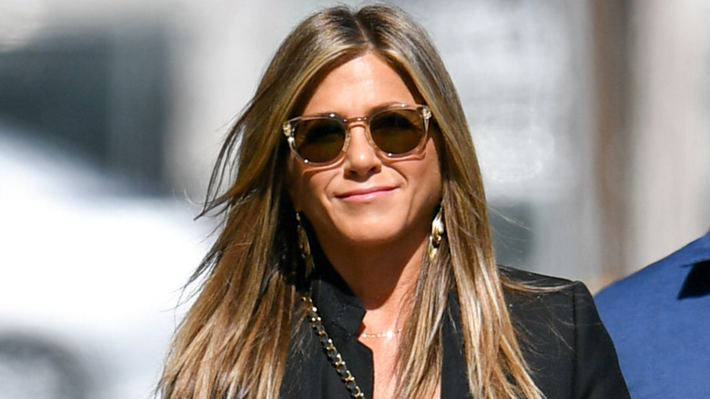 Jennifer Aniston photographed by paparazzi