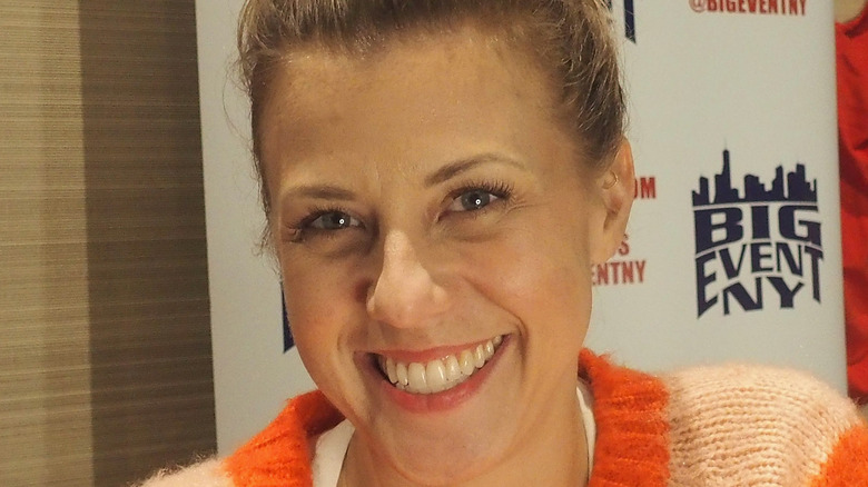 Jodie Sweetin smiling