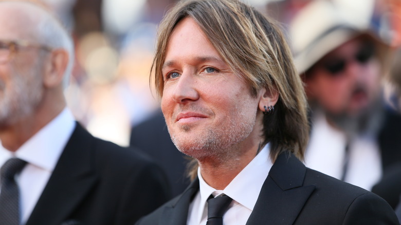 Keith Urban on red carpet