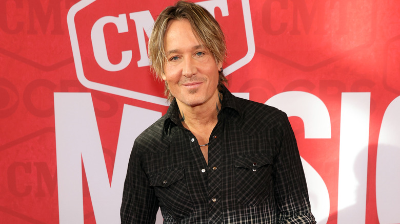 Keith Urban on red carpet