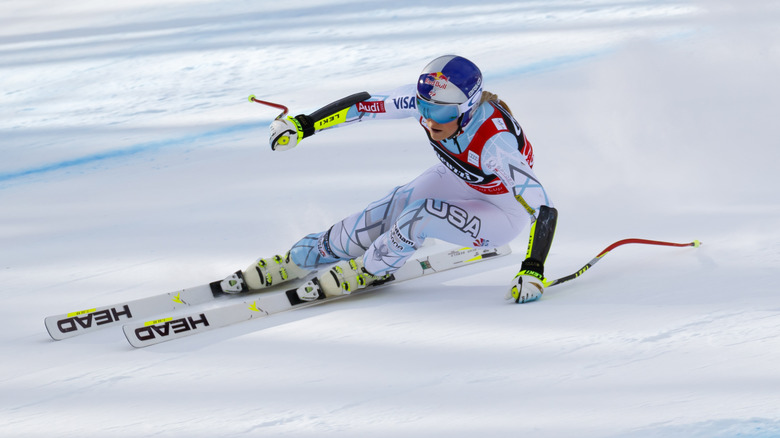 Lindsey Vonn skiing