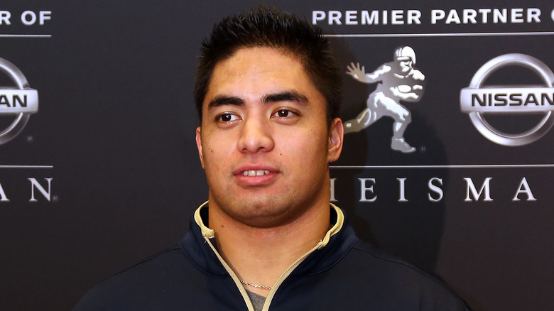 Manti Te'o posing