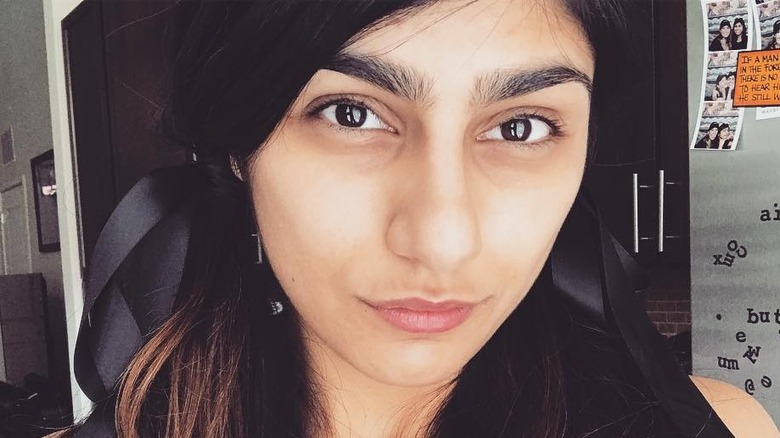 Mia Khalifa selfie staring