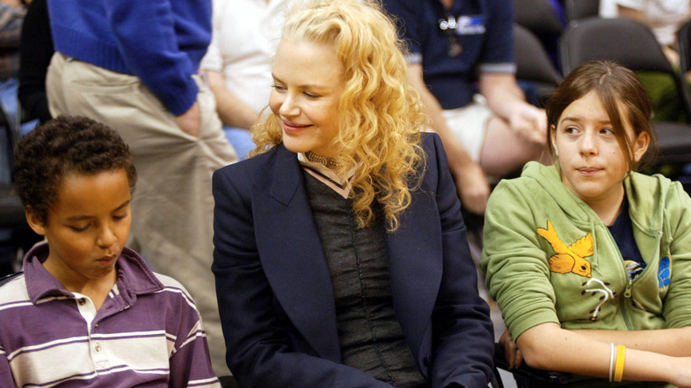 Nicole Kidman, Connor and Isabella at a basketball game