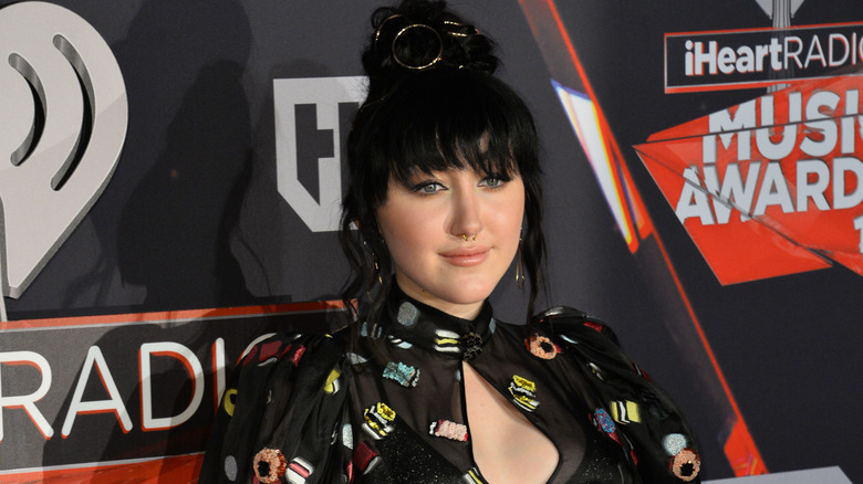 Noah Cyrus on red carpet