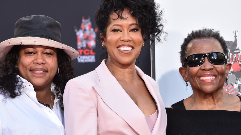 Regina King with her mom and sister