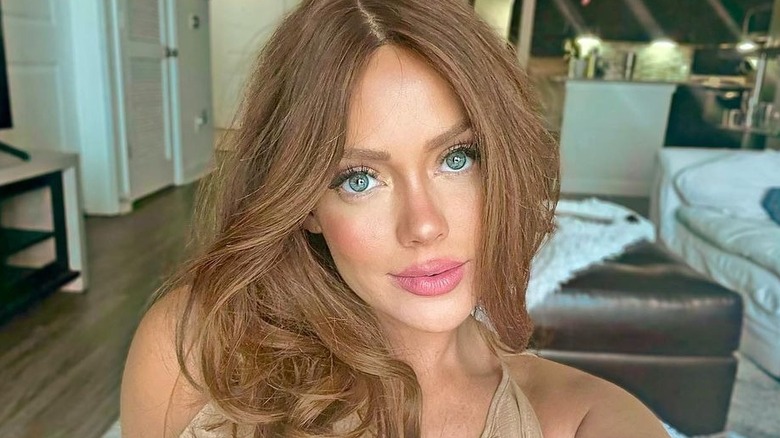 Kathryn Dennis takes a selfie