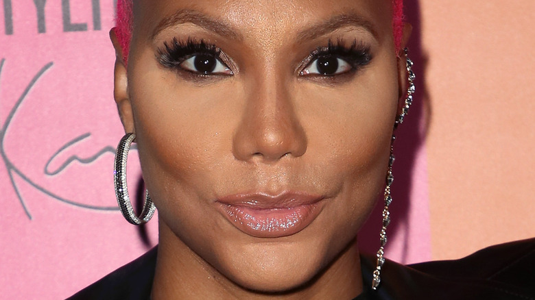 Tamar Braxton pink short hair