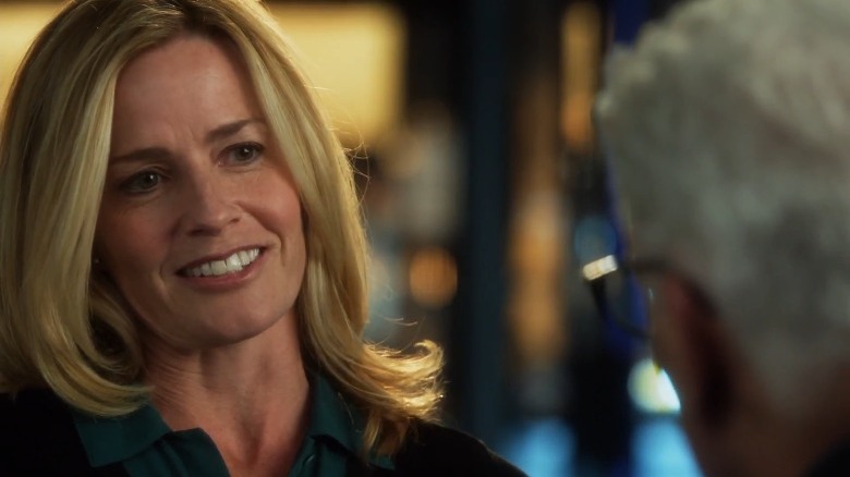 Elisabeth Shue smiling