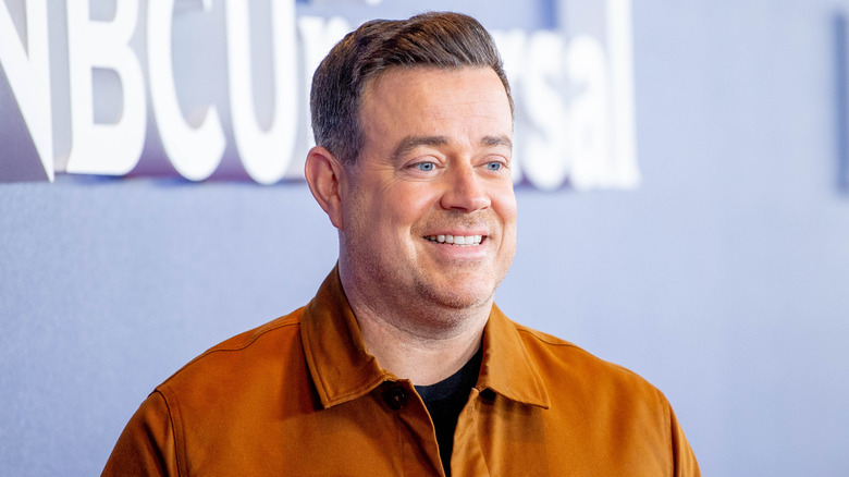 Carson Daly smiling