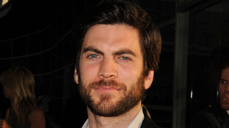 `Wes Bentley posing