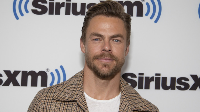 Derek Hough, smiling slightly, 2022 photo 