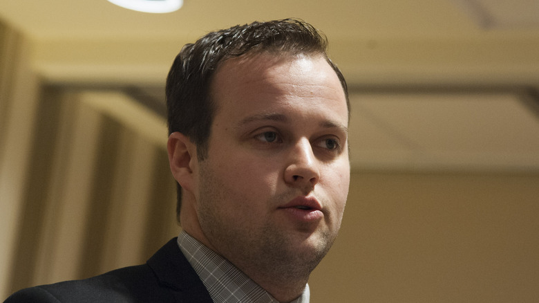 Josh Duggar in suit