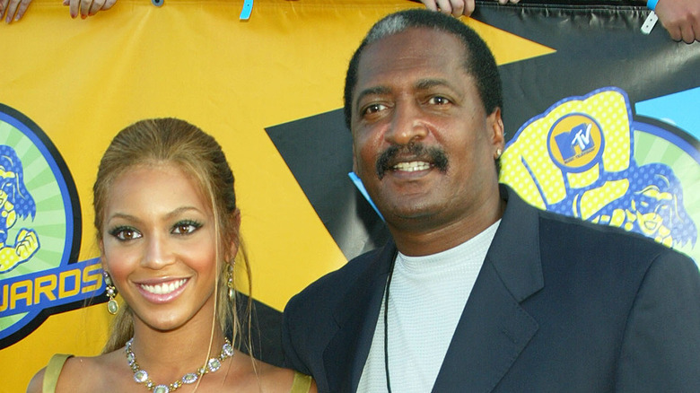 Beyonce and Mathew Knowles smiling