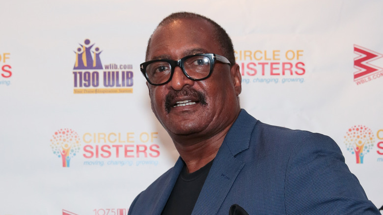 Mathew Knowles posing