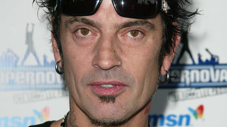 Tommy Lee wearing nose ring